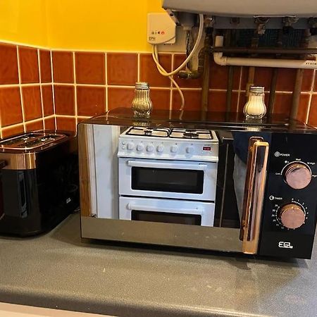 Ovington Grove 2 Fully Equipped Kitchen Free Parking 3 Bedrooms Netflix Newcastle-upon-Tyne Exteriör bild