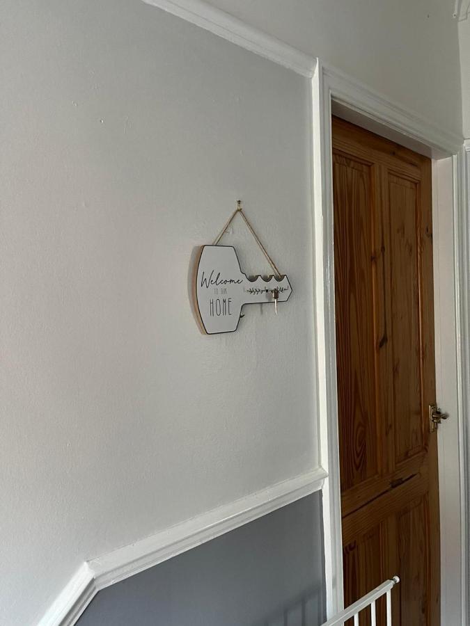 Ovington Grove 2 Fully Equipped Kitchen Free Parking 3 Bedrooms Netflix Newcastle-upon-Tyne Exteriör bild