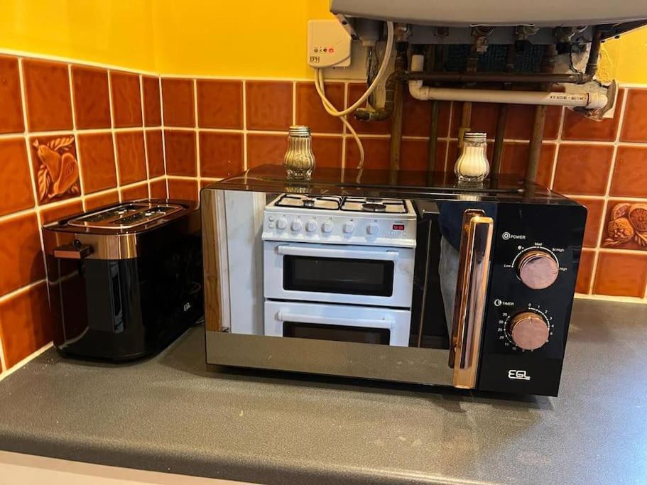 Ovington Grove 2 Fully Equipped Kitchen Free Parking 3 Bedrooms Netflix Newcastle-upon-Tyne Exteriör bild